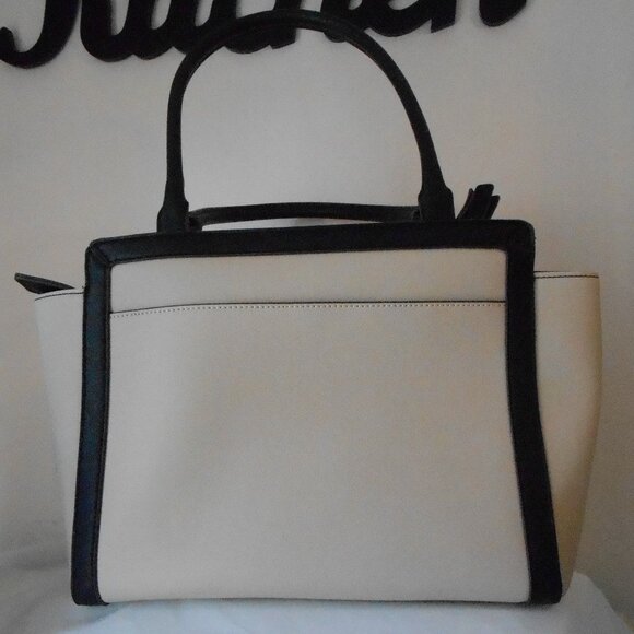 Liz Claiborne Tuxedo Tote Bag Purse Cream with Black Trim-Beautiful! - Picture 2 of 6